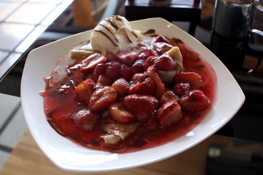 Auch Früchte mit Eis gehören zu den Köstlichkeiten.