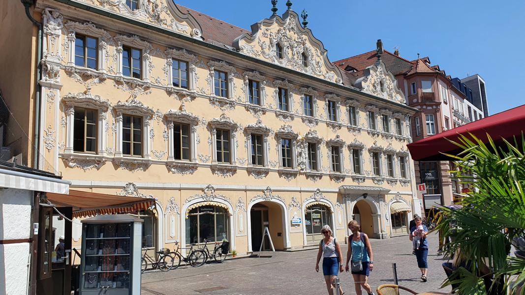 Fassade des Hauses zum Falken