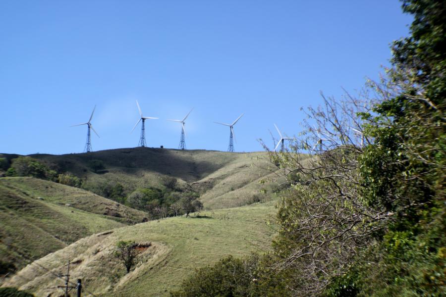 In der Nähe von Tilaran herrschen meist starke Winde vor, die geeignet sind, Windräder anzutreiben. Viele haben wir davon nicht zu Gesicht bekommen. Hier hat Costa Rica noch Reserven.