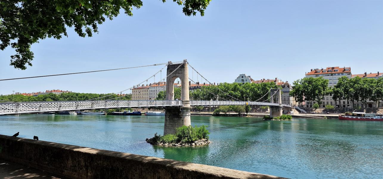 Brücke über die Rhone