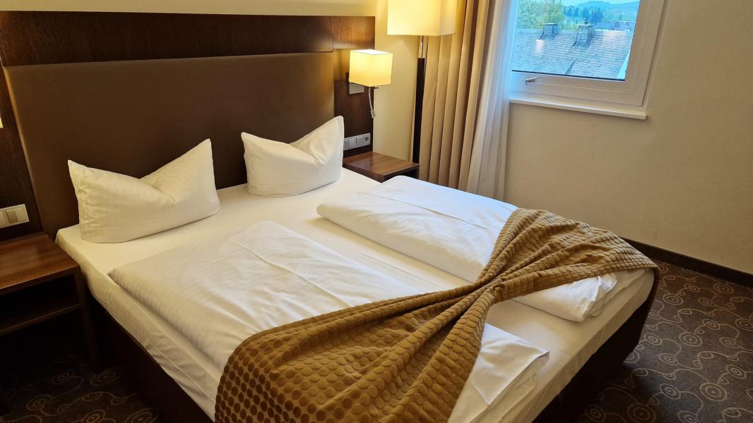 Das Hotelzimmer ist in bester Qualität.