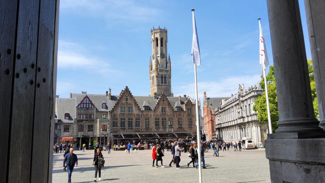 Blick vom Marktplatz auf den Belfried