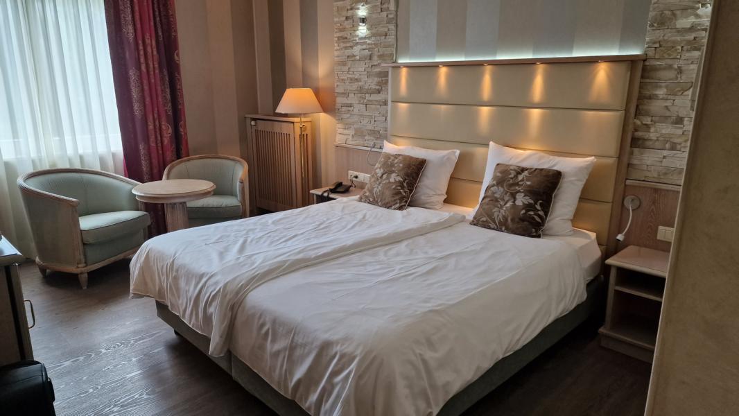 Geräumiges Hotelzimmer