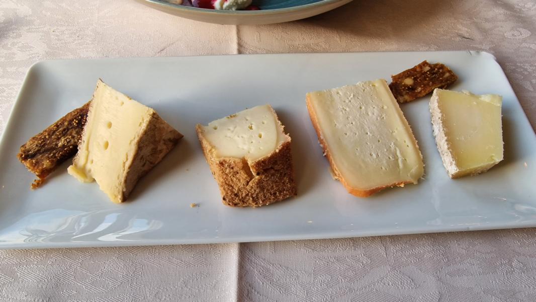 Traditionelle Käseplatte