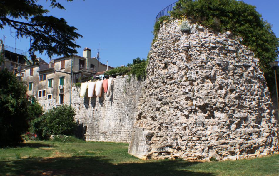 Römischer Wehrturm der Stadt.