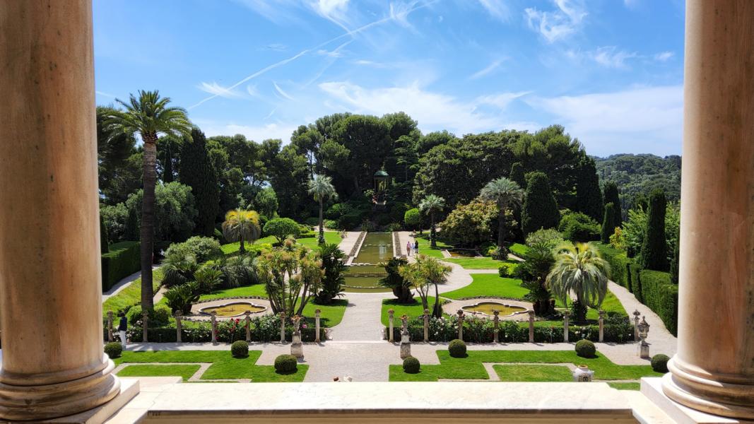 Diesen Blick hatte Baronesse Béatrice de Rothschild aus dem 1. Stock der Villa.