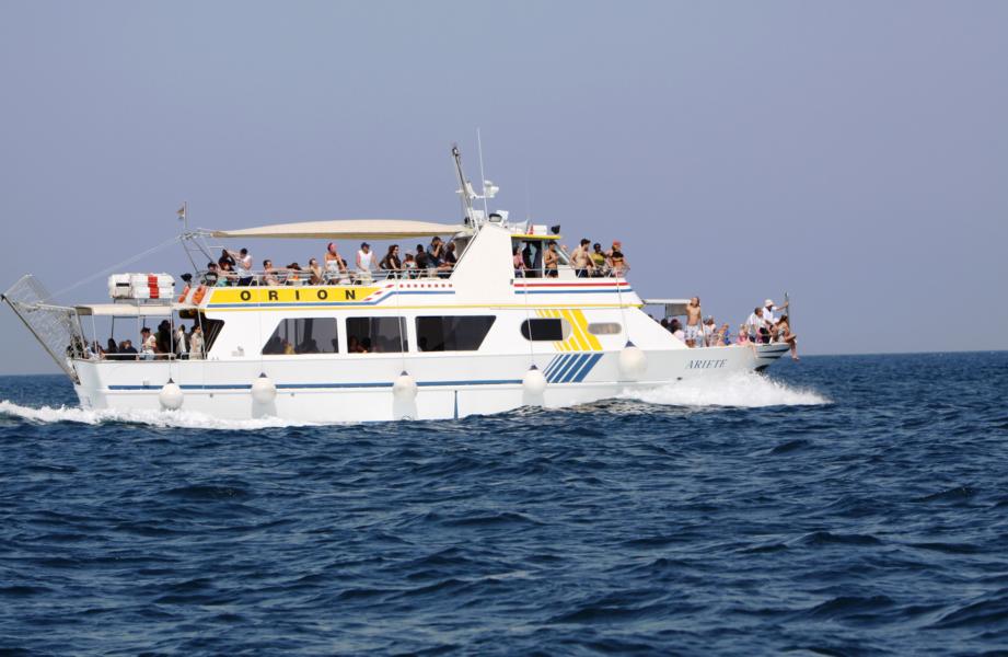 Der Tansport der Touristen zu den Inseln ist bestens organisiert.