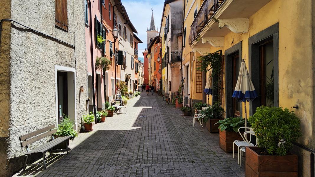 Hauptstraße von Calizzano