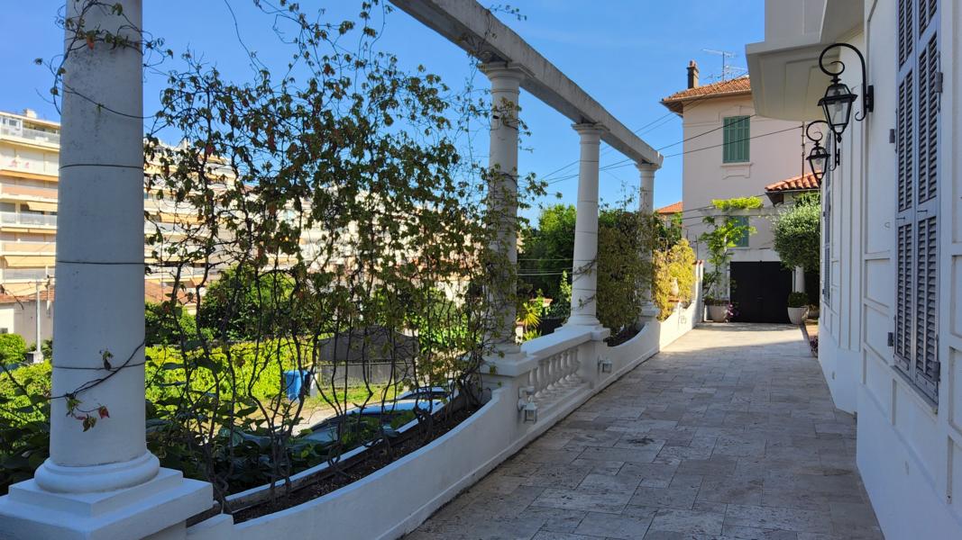 Zugang zur Unterkunft B&B Villa Blanche