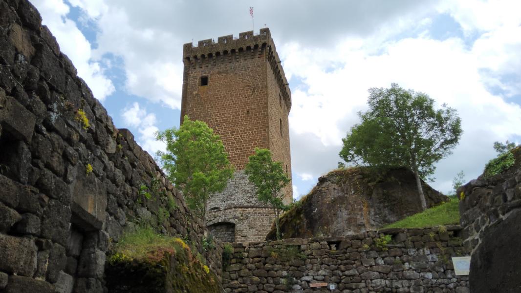 Blick auf den Bergfried