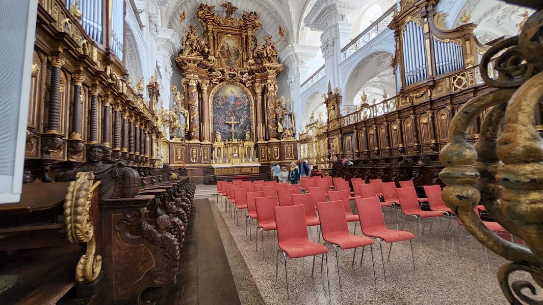 Chorgestühl in  der Klosterkirche