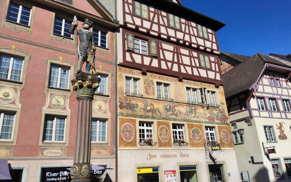 In Stein am Rhein sind sehr schöne Wandmalereien zu bestaunen.