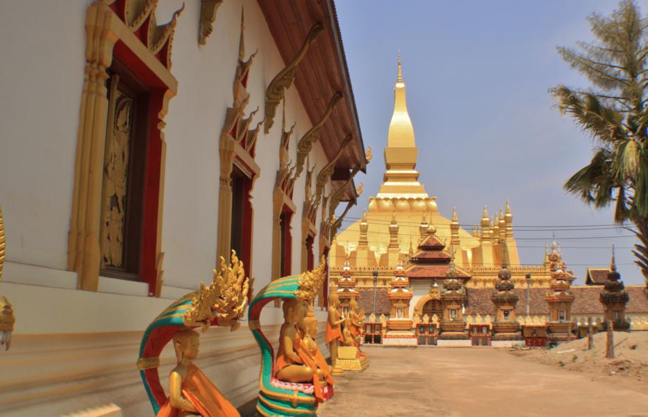 In diesen Stupas, die eine Klosteranlage umschließen, befindet sich die Asche der Toten.