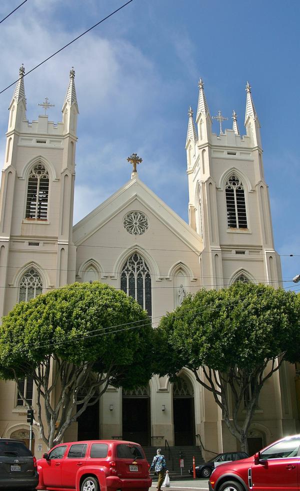 Die 1964 vollendete Kathedrale ist die drittgrößte Episkopalkirche in den USA. Sie soll durch ihre Beton-Stahl-Konstruktion erdbebensicher gebaut sein. 