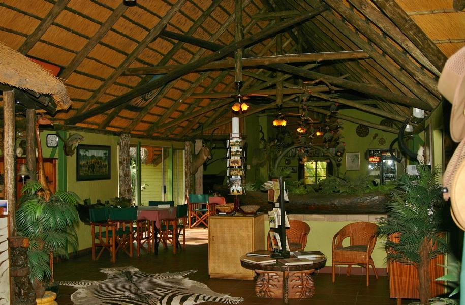 Empfangsraum der Lodge.