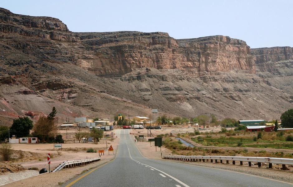 Die Abwicklung der Formalitäten an der Grenze zwischen Südafrika und Namibia dauerte vier bzw. fünfzig Minuten.