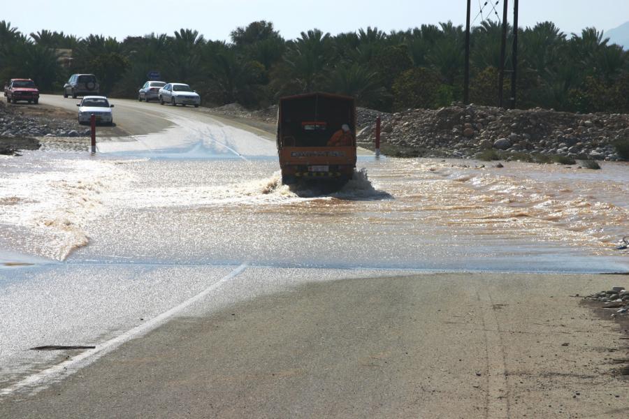Hochwasser behinderte die Weiterfahrt mit dem Pkw.