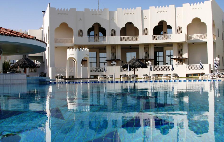 Poolanlage des Liwa Hotels.