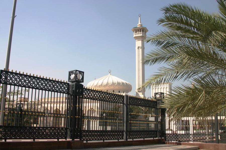 Dubai hat mehrere prächtige Moscheen.