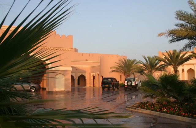 Eingang zum Hotel.