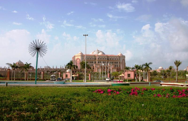 Blick auf das Emirate Palace.
