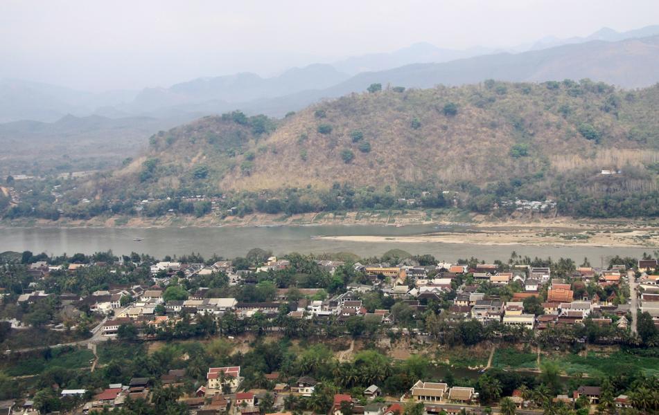 Blick auf Luan Prabang und den Mekong aus dem Flugzeug.