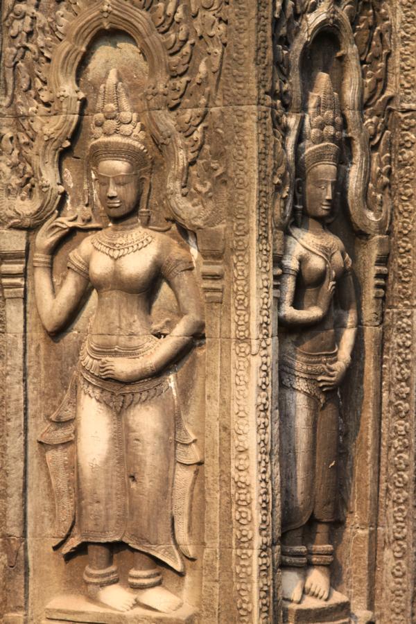 Diese Tempeltänzerinnen blieben bei der Schändung der Anlage durch die Khmer verschont.