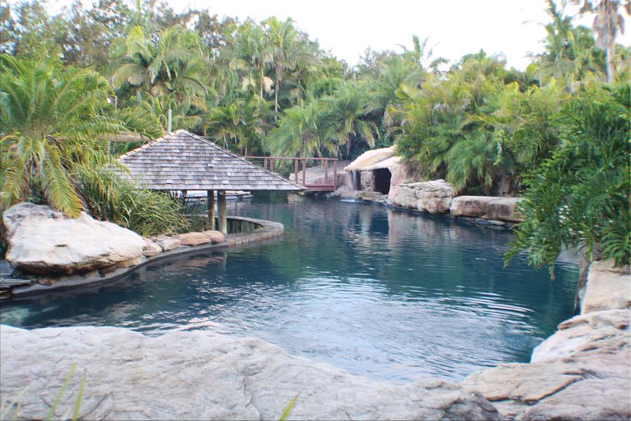 Poolanlagen des Hotels.