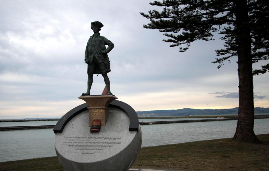 Die Stadt Gisborne liegt am Nordufer der Poverty Bay, ungefähr an dem Ort, an dem James Cook das erste Mal Neuseeland betrat.