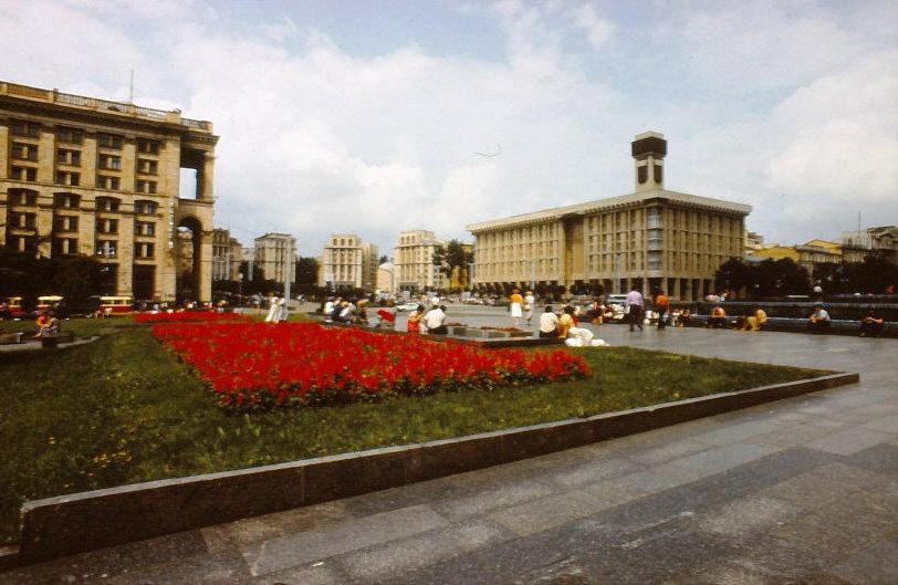 Am Chreschtschatyk befanden sich viele Blumenrabatten.