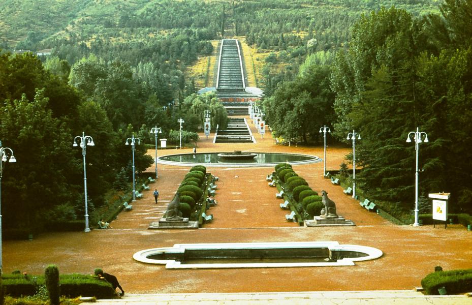 Den Nachmittag verbrachten wir bei den hohen Temperaturen in diesem wunderschön angelegten Park der Stadt.