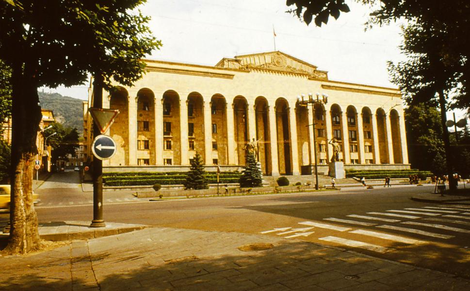 Damaliges Regierungsgebäude.