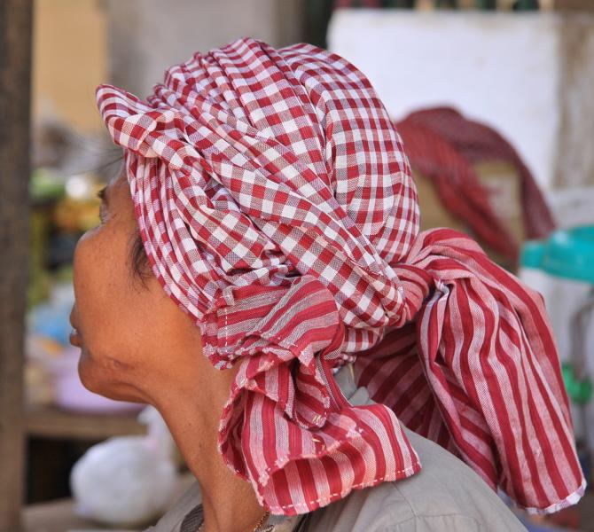 Typisch kambodschanische Kopfbedeckung. 