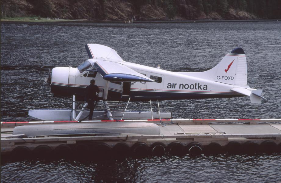 Zu den Nootka Sounds kann man auch per Wassertaxi fliegen.