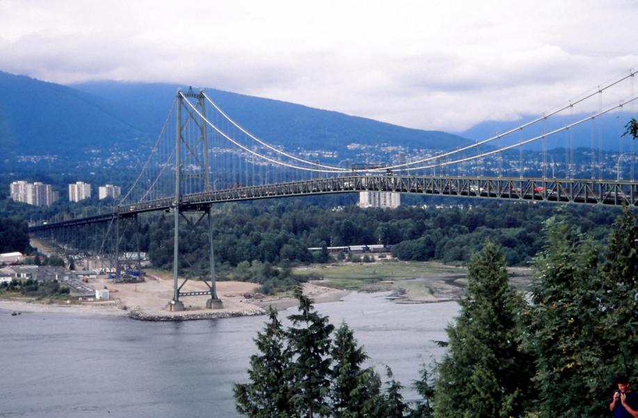 Vancouver ist erreicht. Brücke zur Stadtmitte.