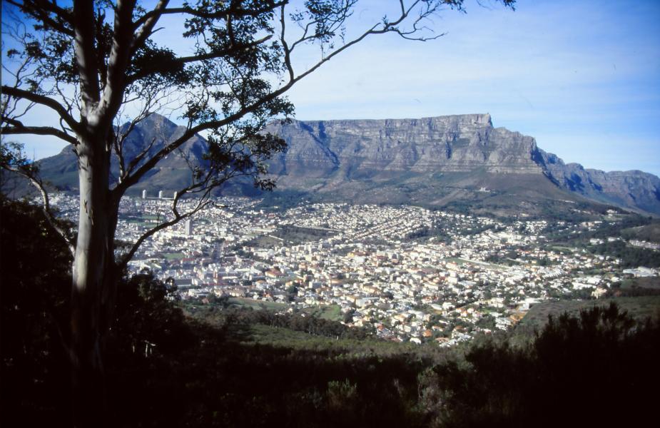 Der Tafelberg ist wolkenfrei.