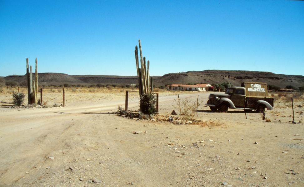 Eingang zum  Canon Roadhouse.