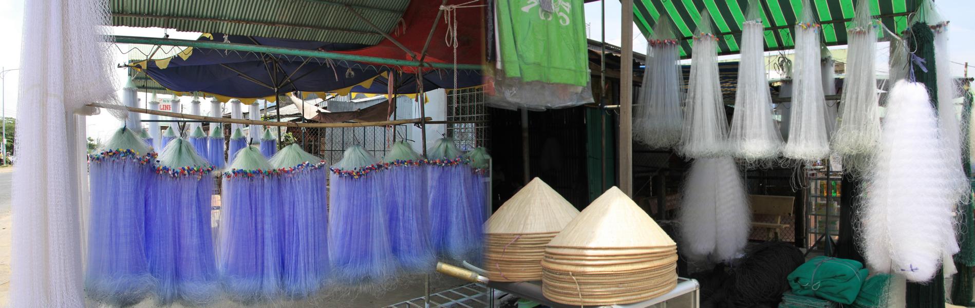 Die Fangnetze sind nicht billig. Wir sahen nur einen Händler, der die aus Kunststoff hergestellten Netze anbot. 