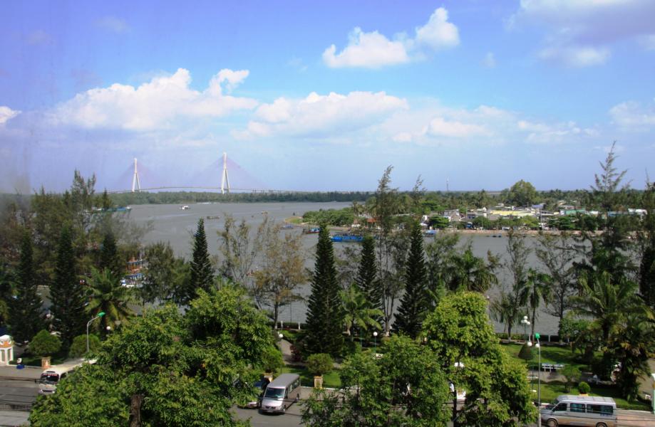 Blick vom Balkon unseres Hotelzimmers auf den Mekong.