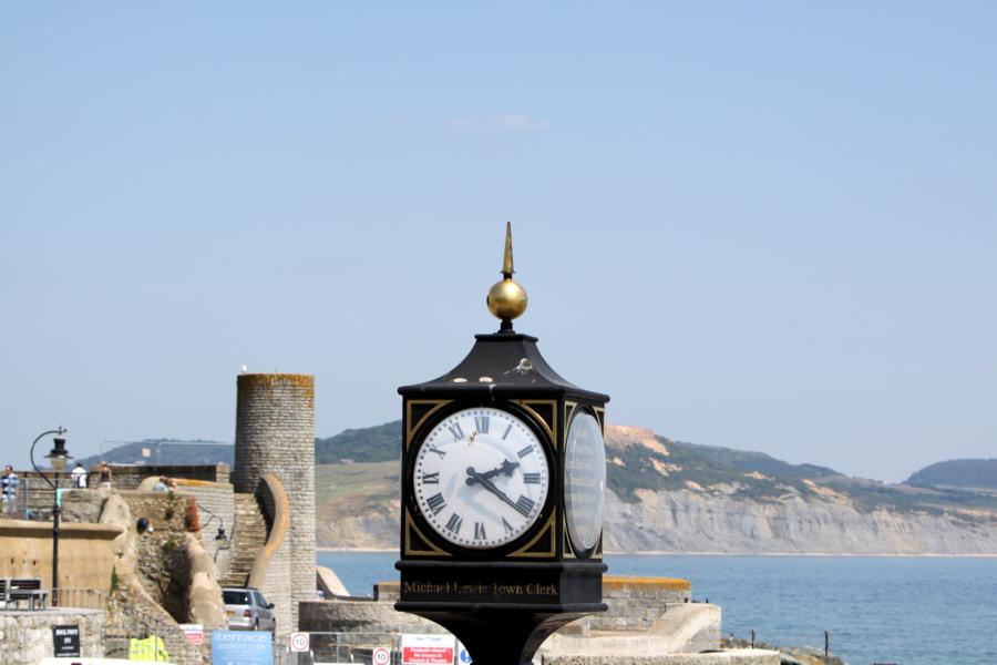 Lyme Regis: Blick auf die Küste.