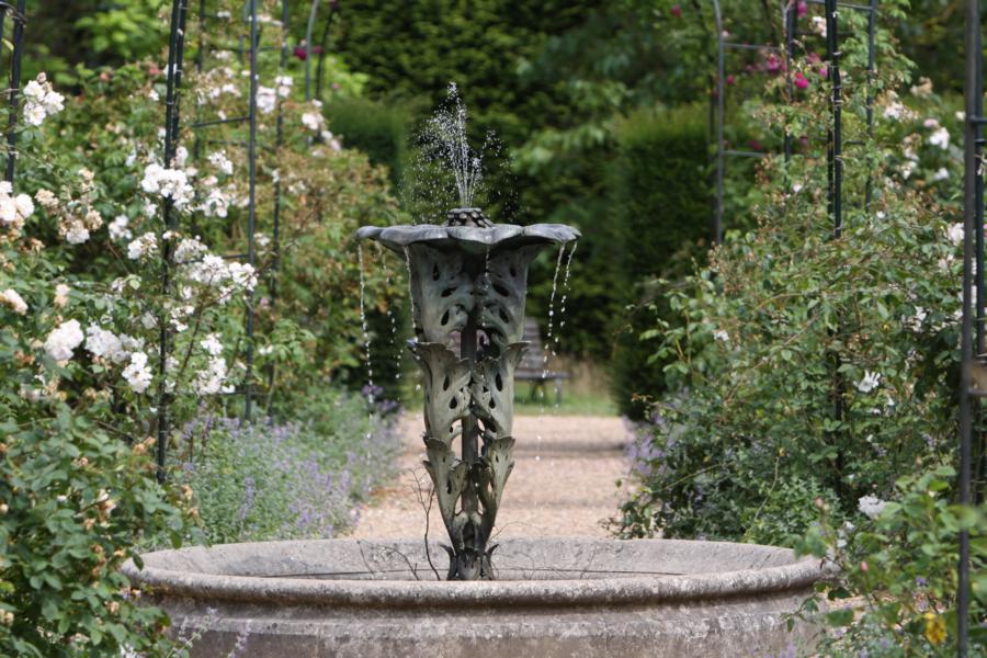 Rundgang im Nymans Garden.