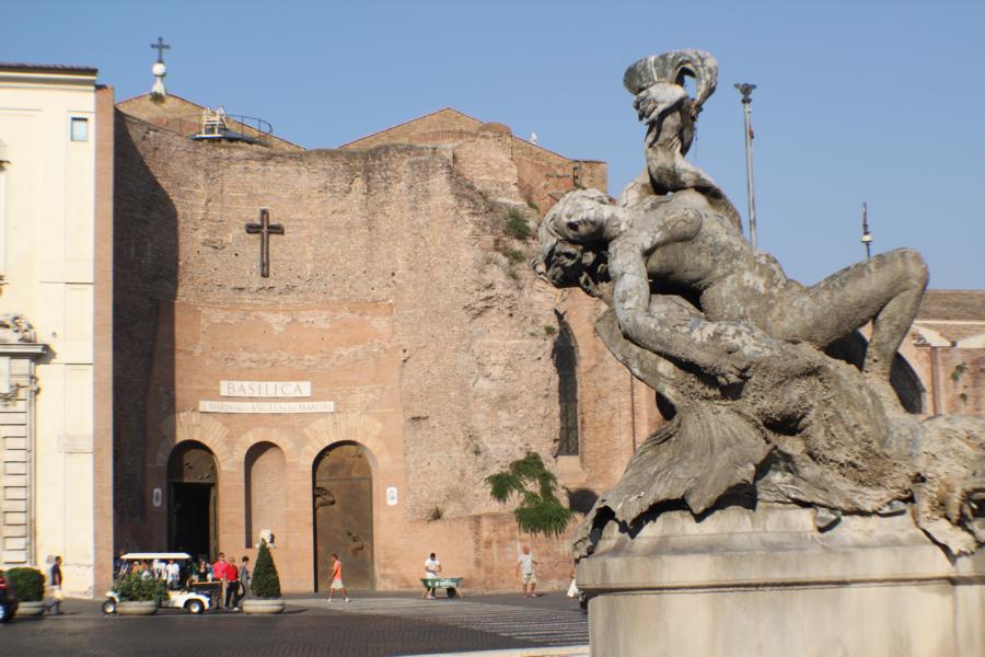 Basilika Santa Maria degli Angeli e dei Martiri: Eingang