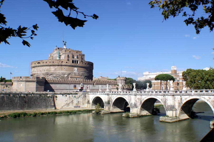 Engelsbrücke und Engelsburg