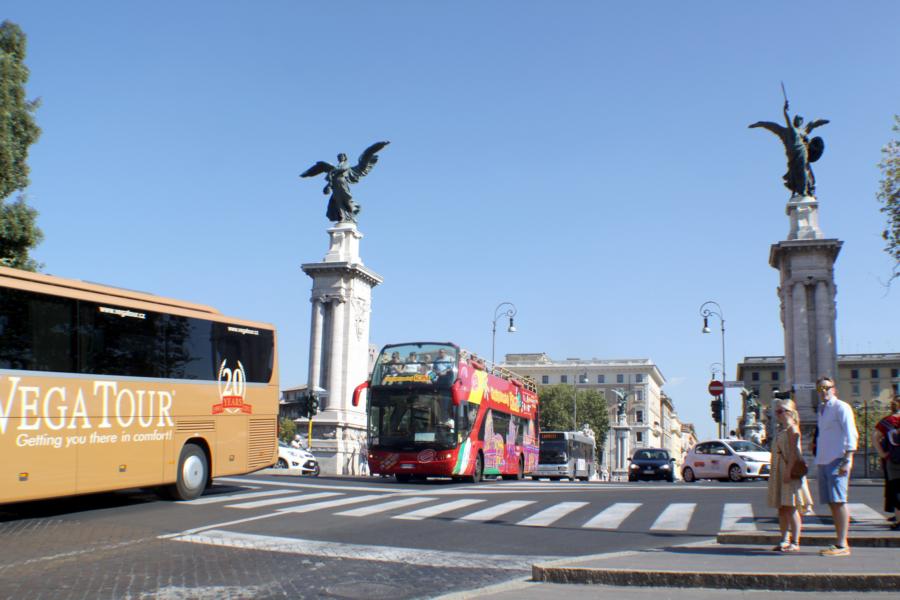 Ponte Vittorio Emanuele II vom Vatikan her kommend.