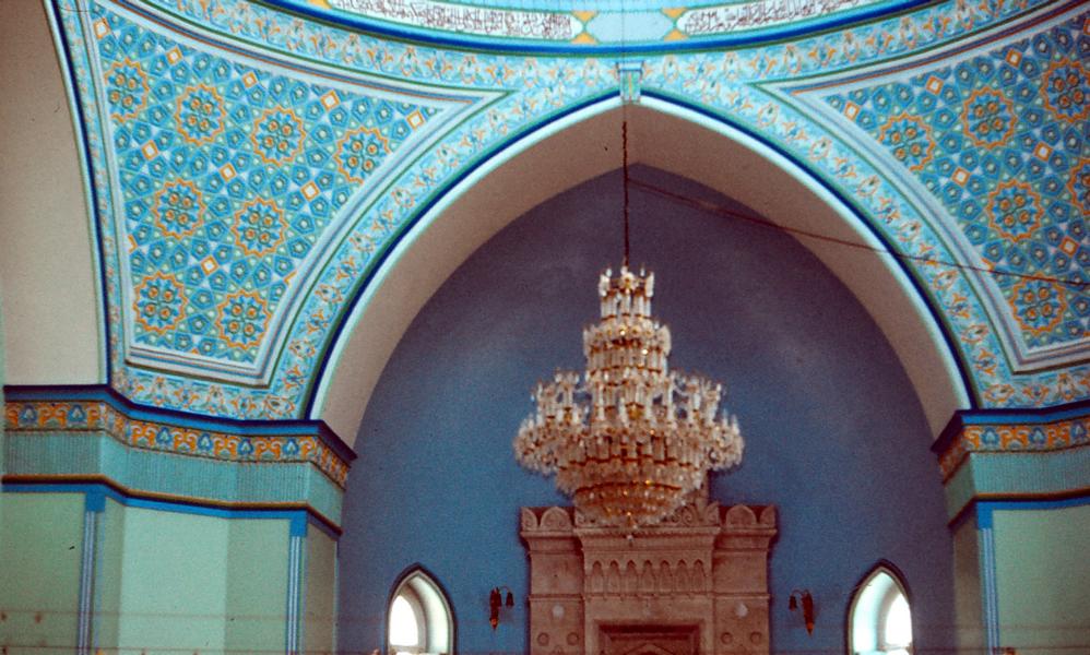 Innenraum der Moschee.