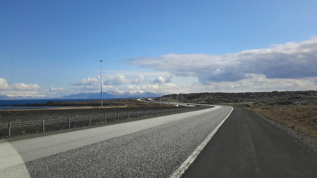 Autobahn von Keflavik nach Reykjavik