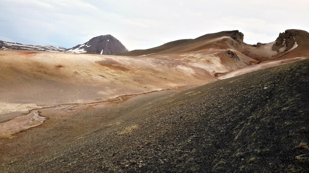 Auf halben Weg über den Pass Námaskarð 