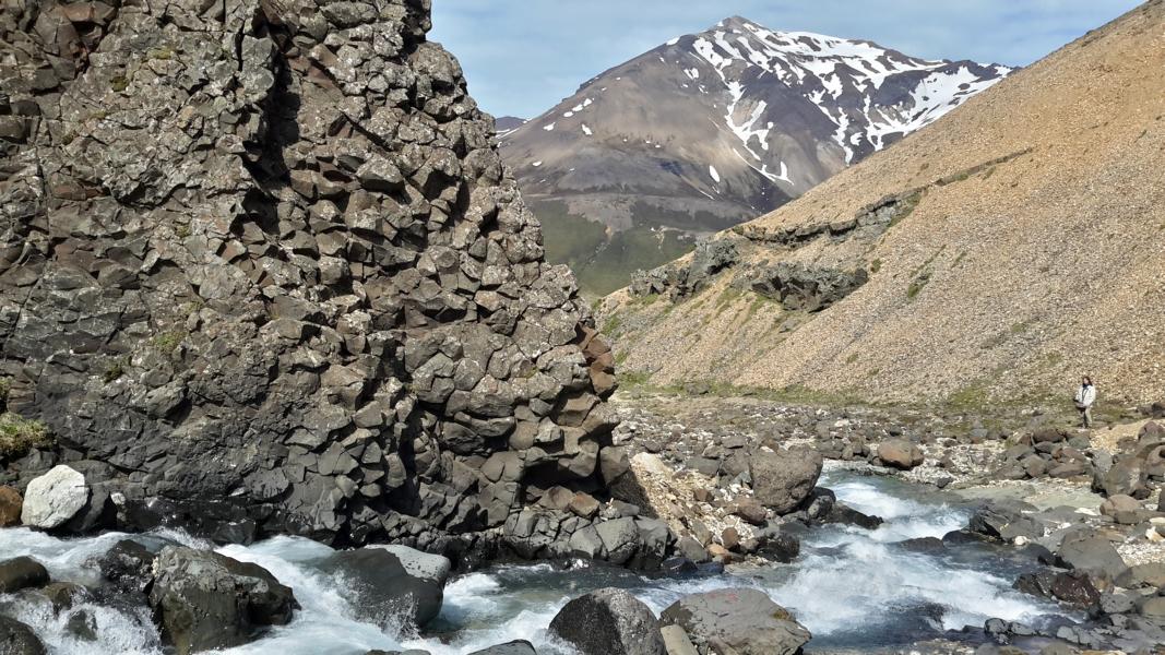 Basaltsäulen in der Schlucht