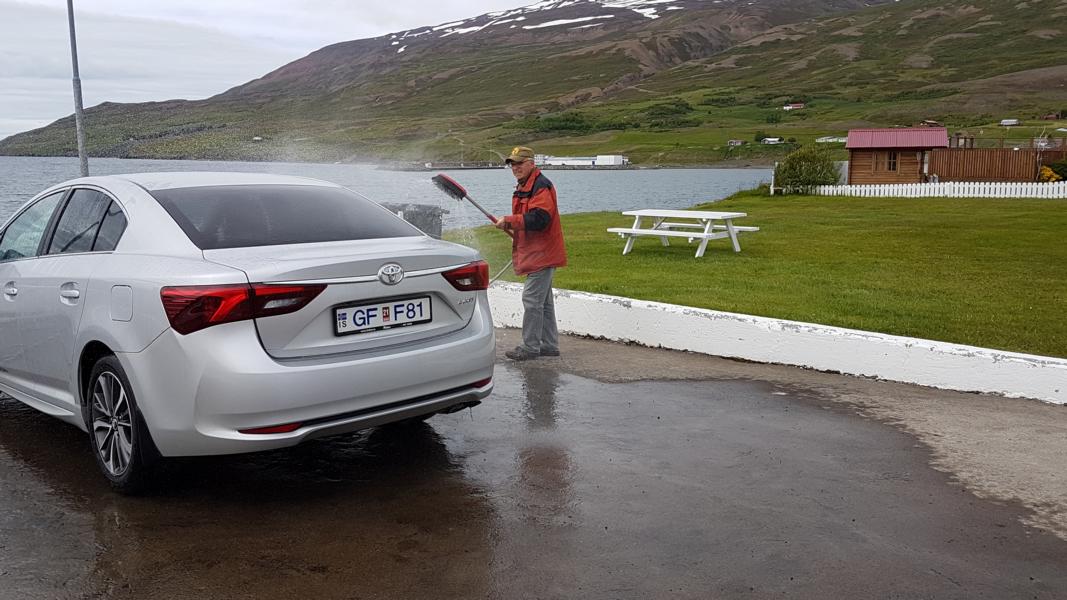 Isländische Autowaschanlage