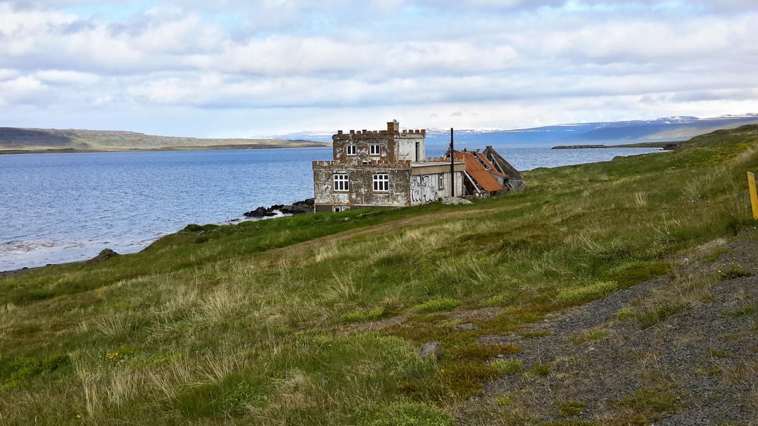 Verlassenes Wohngrundstück in den Westfjorden